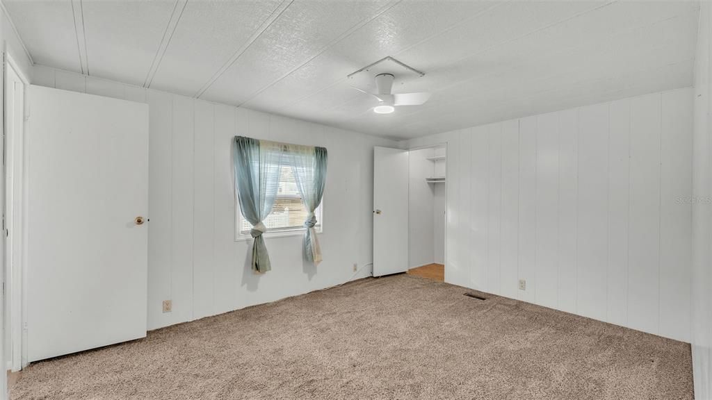 Active With Contract: $125,000 (2 beds, 2 baths, 1459 Square Feet)