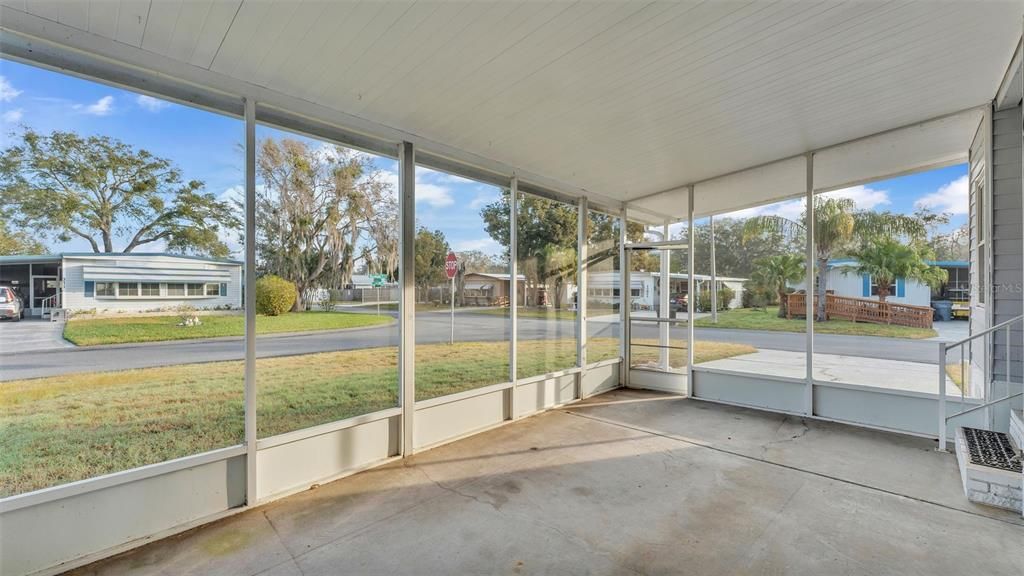 Active With Contract: $125,000 (2 beds, 2 baths, 1459 Square Feet)