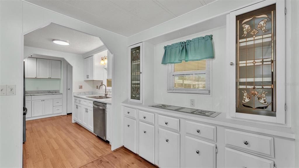 Active With Contract: $125,000 (2 beds, 2 baths, 1459 Square Feet)