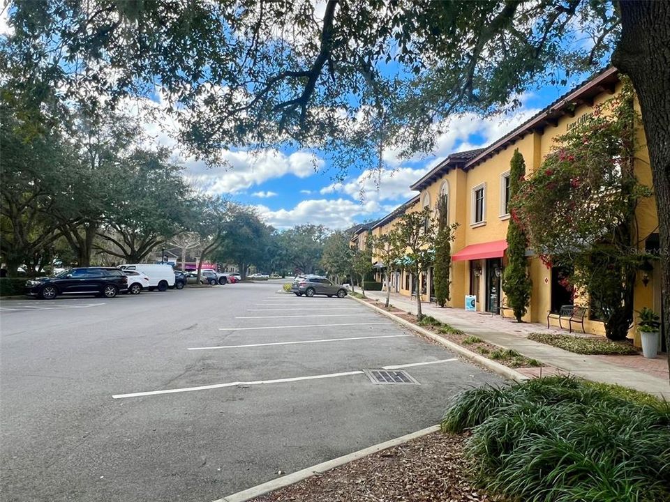 待售: $599,900 (0.19 acres)