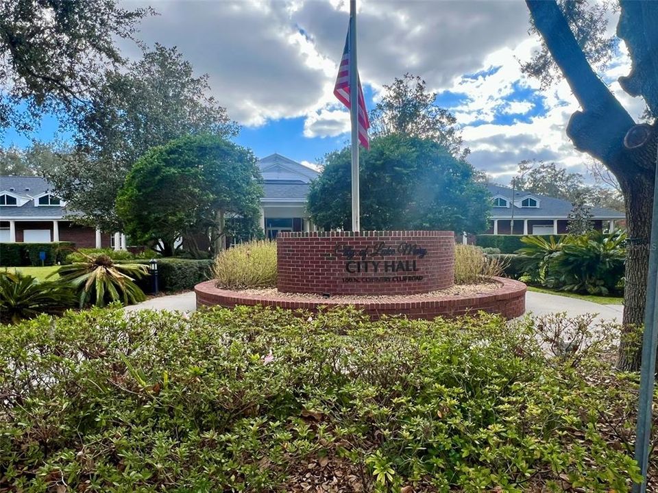 待售: $599,900 (0.19 acres)