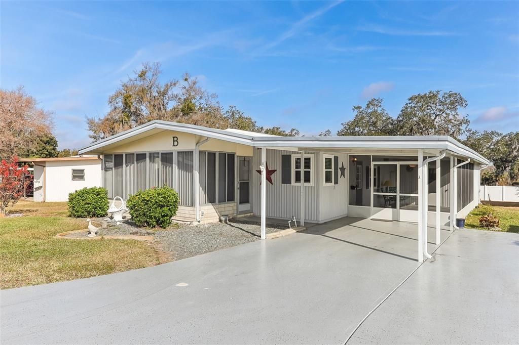 For Sale: $145,900 (2 beds, 2 baths, 1040 Square Feet)