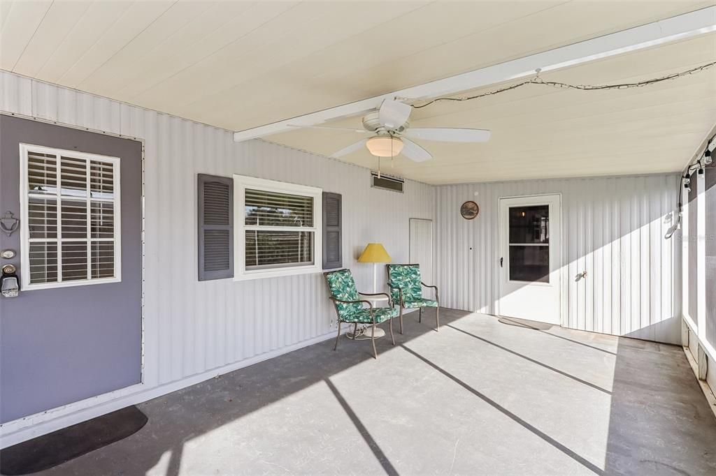 For Sale: $145,900 (2 beds, 2 baths, 1040 Square Feet)