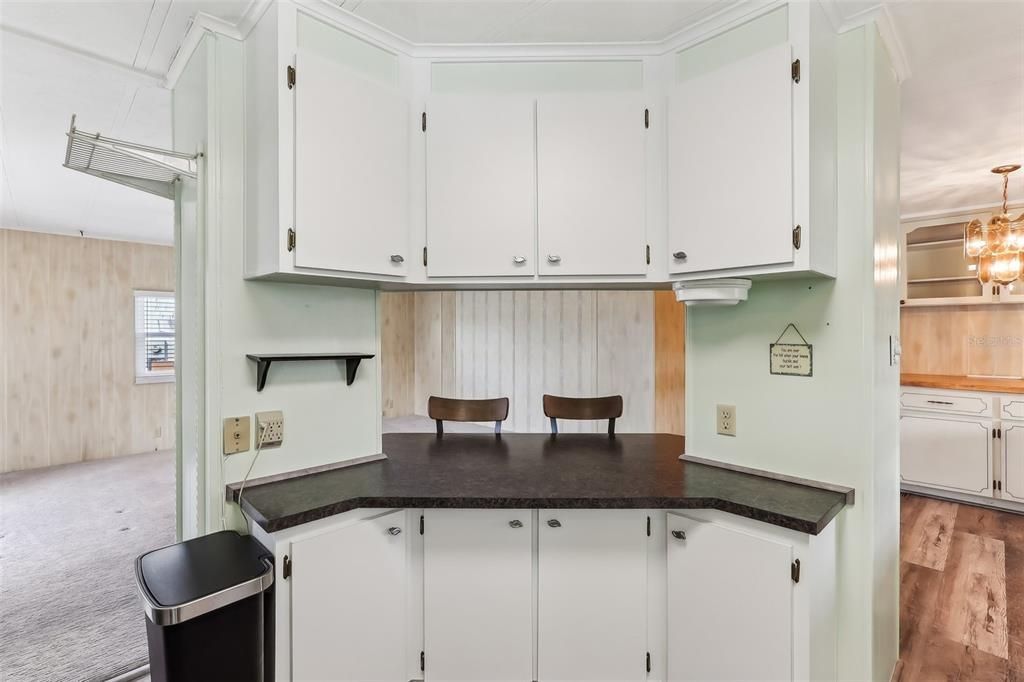 For Sale: $145,900 (2 beds, 2 baths, 1040 Square Feet)