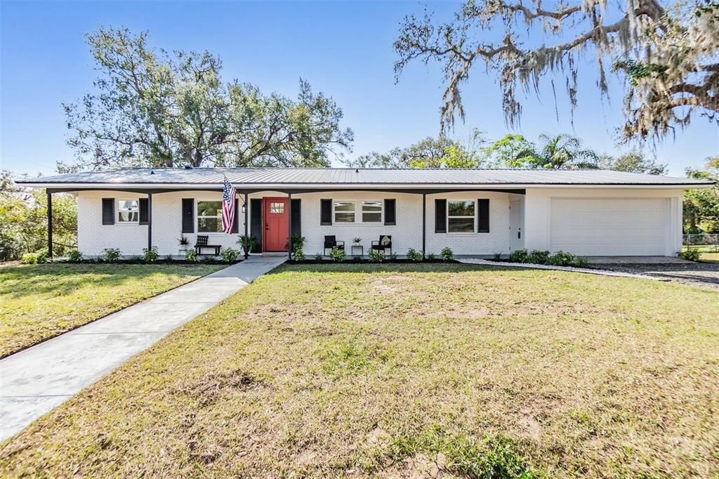 Recently Sold: $329,900 (3 beds, 2 baths, 1368 Square Feet)