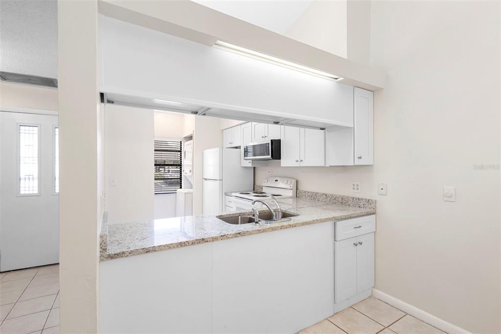 For Sale: $199,900 (2 beds, 2 baths, 1202 Square Feet)