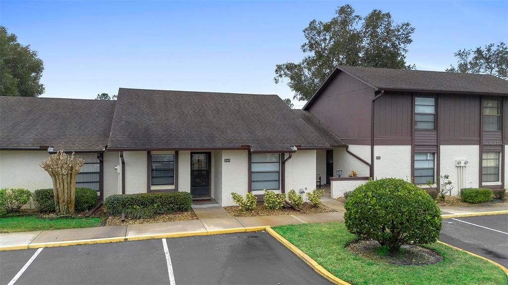 For Sale: $199,900 (2 beds, 2 baths, 1202 Square Feet)