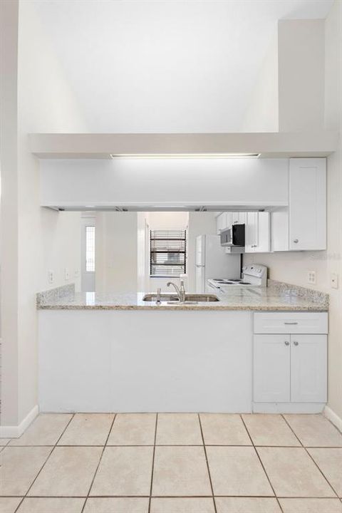 For Sale: $199,900 (2 beds, 2 baths, 1202 Square Feet)