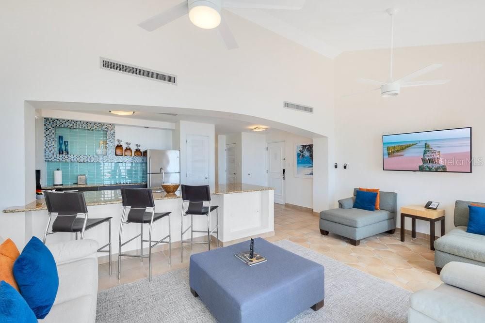 For Sale: $1,250,000 (2 beds, 2 baths, 2002 Square Feet)