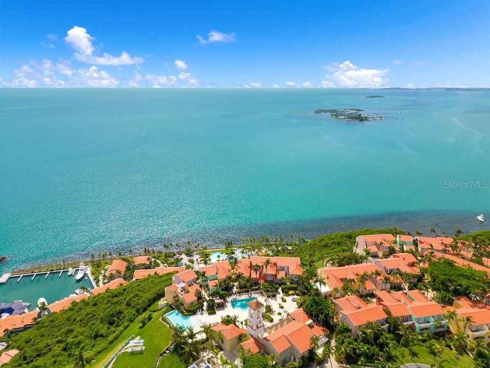 For Sale: $1,250,000 (2 beds, 2 baths, 2002 Square Feet)