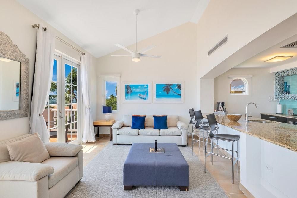 For Sale: $1,250,000 (2 beds, 2 baths, 2002 Square Feet)