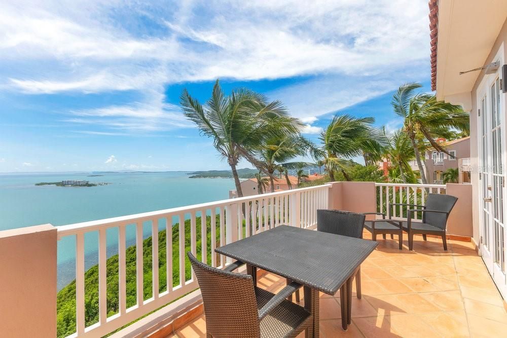 For Sale: $1,250,000 (2 beds, 2 baths, 2002 Square Feet)