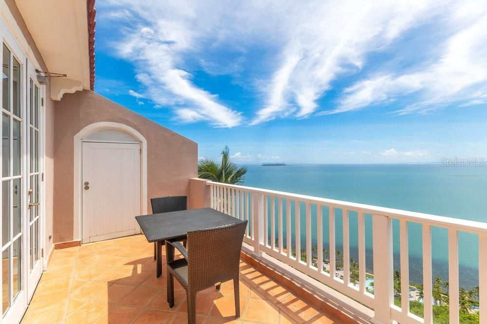 For Sale: $1,250,000 (2 beds, 2 baths, 2002 Square Feet)