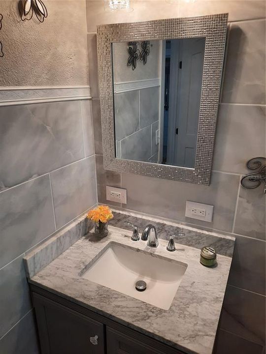 合同活跃: $389,900 (3 贝兹, 0 浴室, 1434 平方英尺)