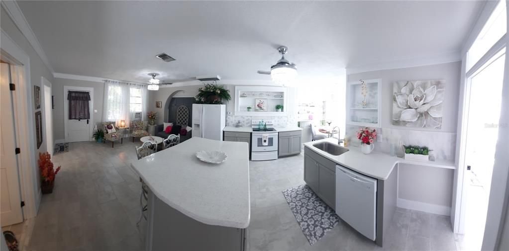 合同活跃: $389,900 (3 贝兹, 0 浴室, 1434 平方英尺)