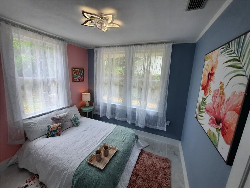 合同活跃: $389,900 (3 贝兹, 0 浴室, 1434 平方英尺)