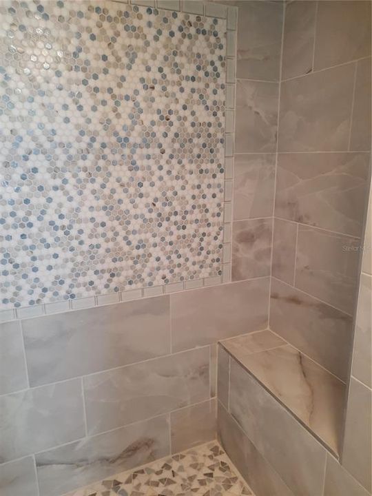 合同活跃: $389,900 (3 贝兹, 0 浴室, 1434 平方英尺)