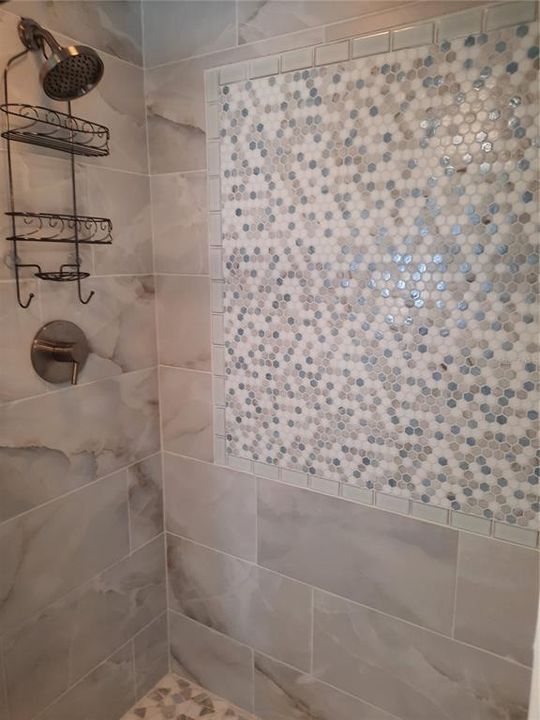 合同活跃: $389,900 (3 贝兹, 0 浴室, 1434 平方英尺)