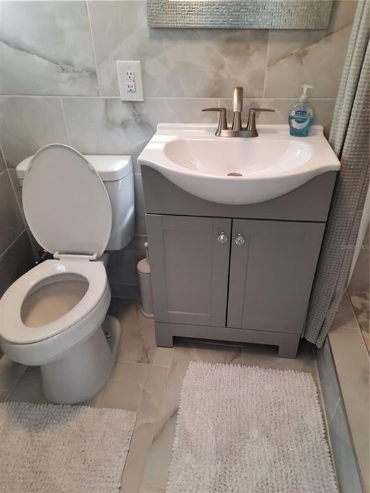 合同活跃: $389,900 (3 贝兹, 0 浴室, 1434 平方英尺)