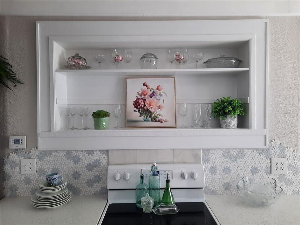 合同活跃: $389,900 (3 贝兹, 0 浴室, 1434 平方英尺)