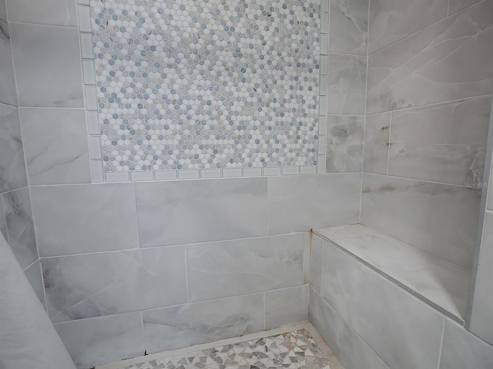 合同活跃: $389,900 (3 贝兹, 0 浴室, 1434 平方英尺)