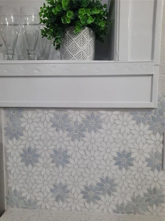 合同活跃: $389,900 (3 贝兹, 0 浴室, 1434 平方英尺)