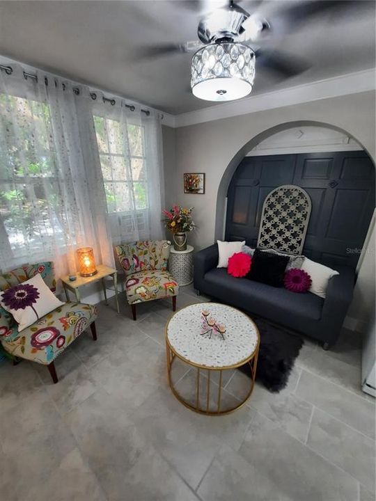 合同活跃: $389,900 (3 贝兹, 0 浴室, 1434 平方英尺)