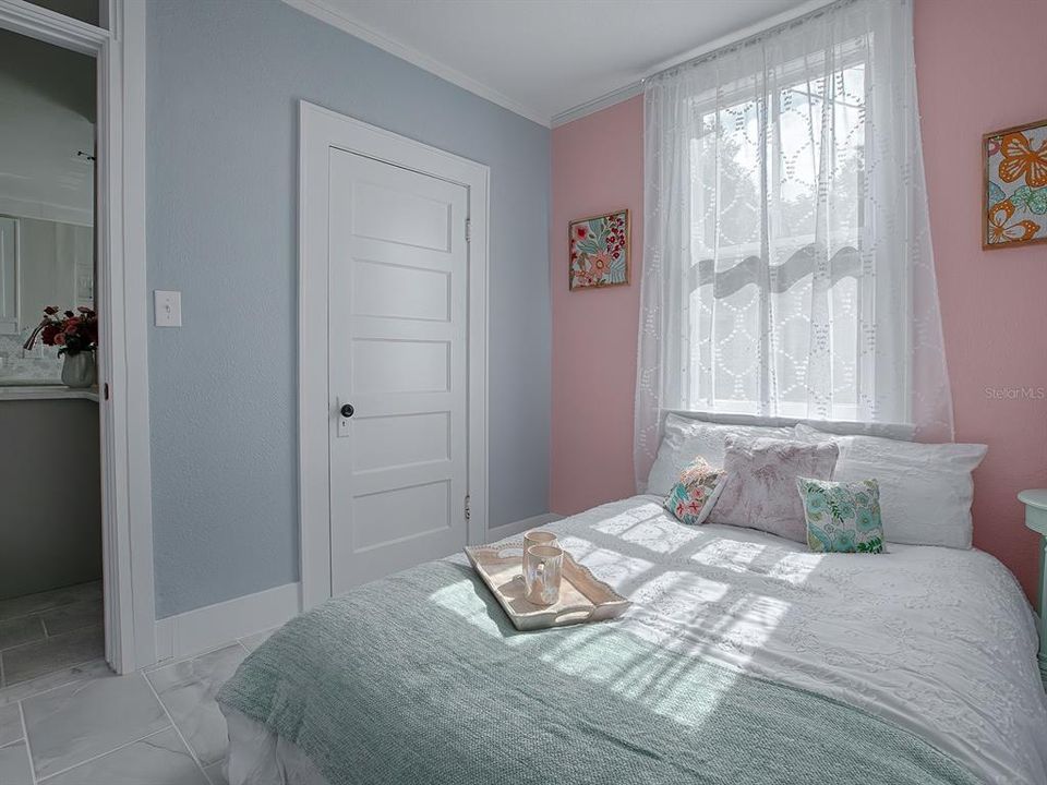 合同活跃: $389,900 (3 贝兹, 0 浴室, 1434 平方英尺)