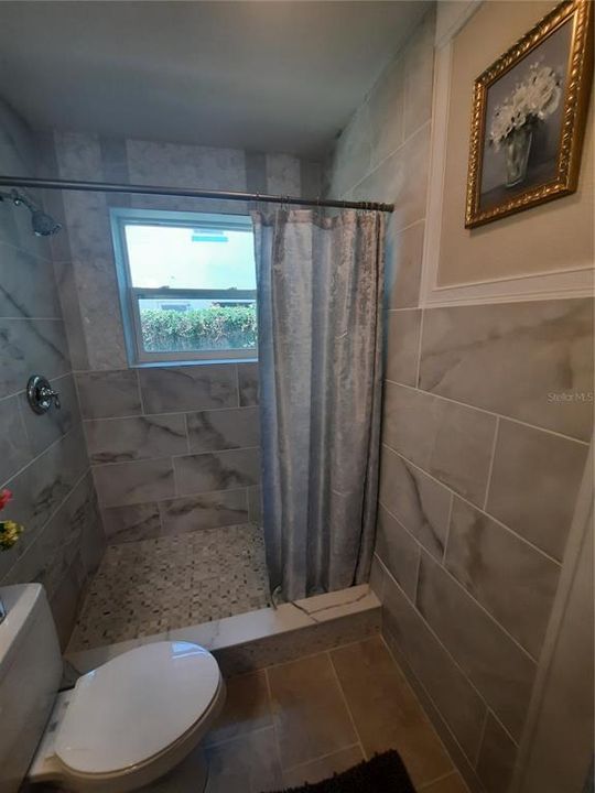 合同活跃: $389,900 (3 贝兹, 0 浴室, 1434 平方英尺)