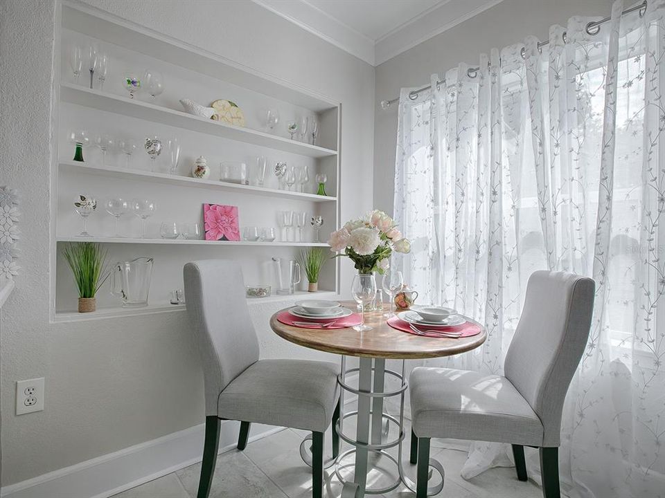 合同活跃: $389,900 (3 贝兹, 0 浴室, 1434 平方英尺)