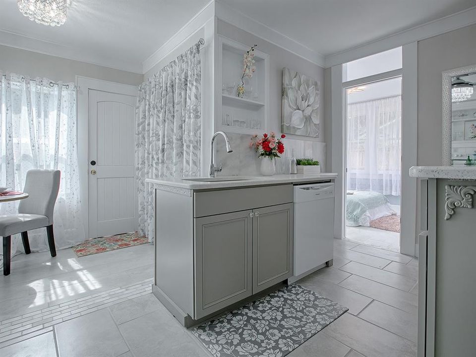 合同活跃: $389,900 (3 贝兹, 0 浴室, 1434 平方英尺)