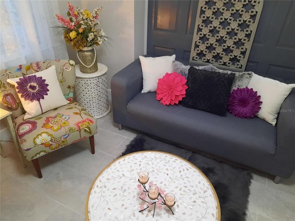 合同活跃: $389,900 (3 贝兹, 0 浴室, 1434 平方英尺)