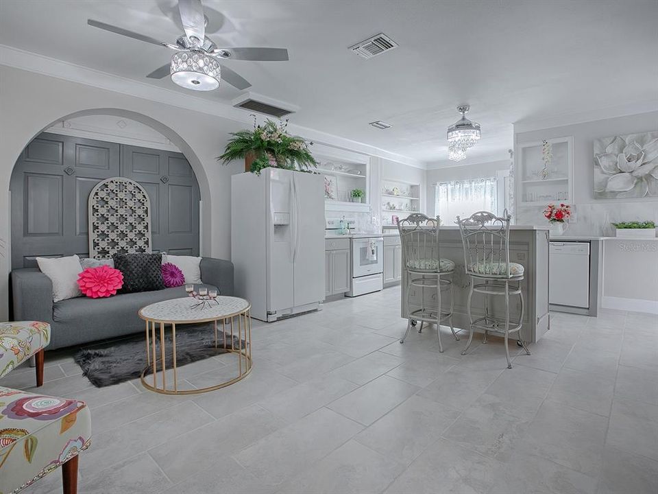 合同活跃: $389,900 (3 贝兹, 0 浴室, 1434 平方英尺)