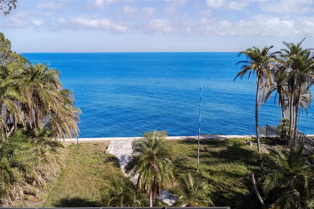 For Sale: $1,750,000 (5 beds, 4 baths, 4561 Square Feet)