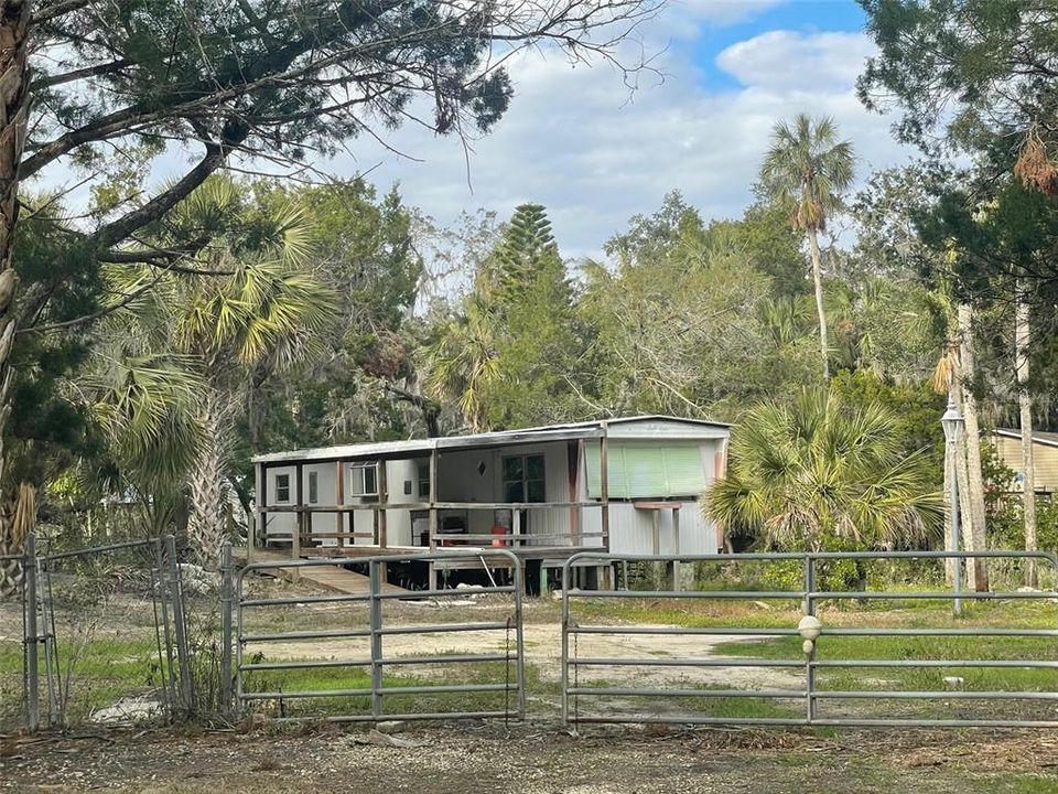 Recently Sold: $110,000 (2 beds, 1 baths, 576 Square Feet)