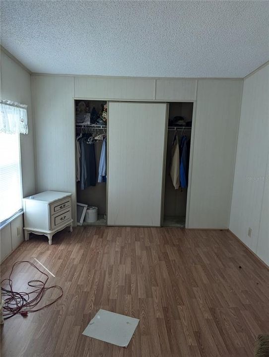 待售: $99,900 (2 贝兹, 2 浴室, 1040 平方英尺)