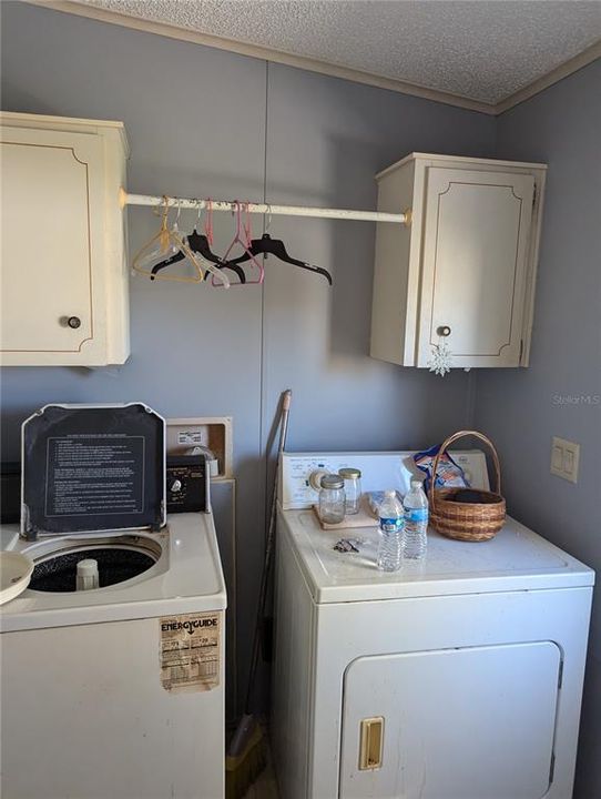 待售: $99,900 (2 贝兹, 2 浴室, 1040 平方英尺)