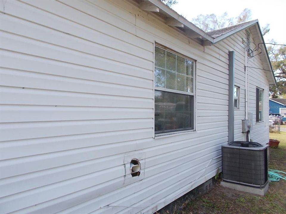 For Sale: $416,000 (4 beds, 0 baths, 1512 Square Feet)