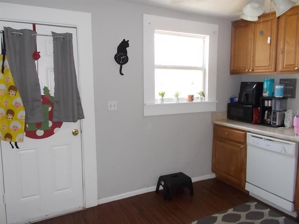 For Sale: $416,000 (4 beds, 0 baths, 1512 Square Feet)