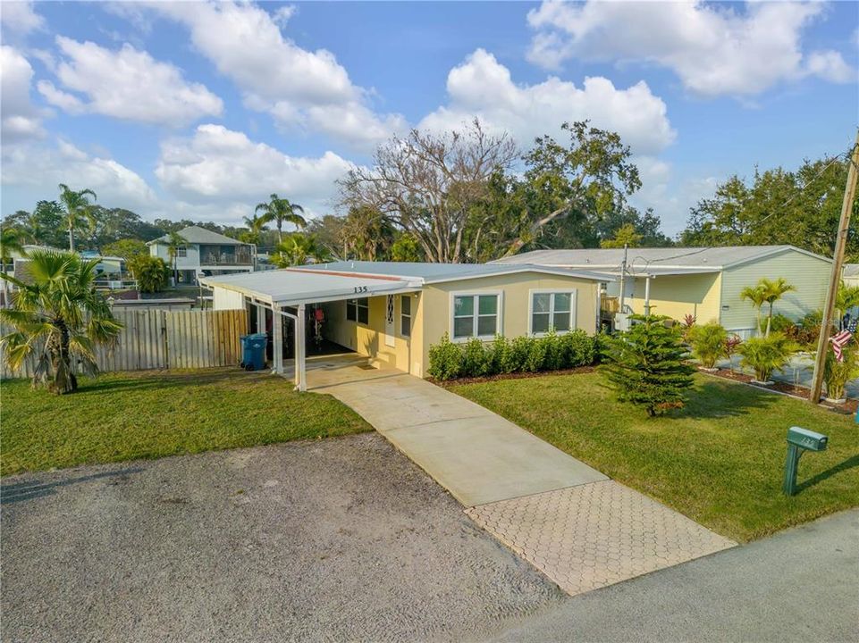 合同活跃: $410,000 (2 贝兹, 2 浴室, 1176 平方英尺)