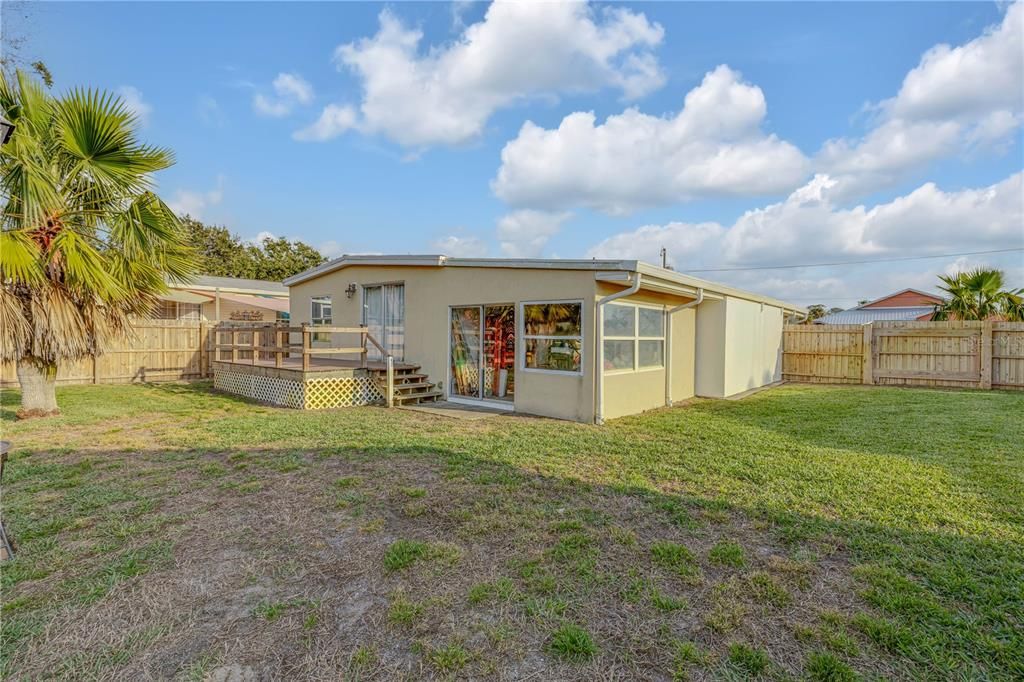 合同活跃: $410,000 (2 贝兹, 2 浴室, 1176 平方英尺)