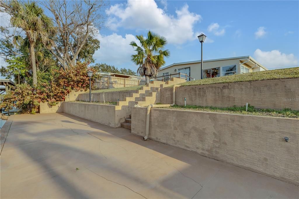 合同活跃: $410,000 (2 贝兹, 2 浴室, 1176 平方英尺)