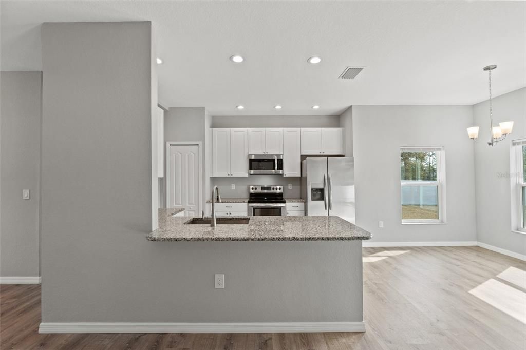 For Sale: $354,900 (3 beds, 2 baths, 1588 Square Feet)