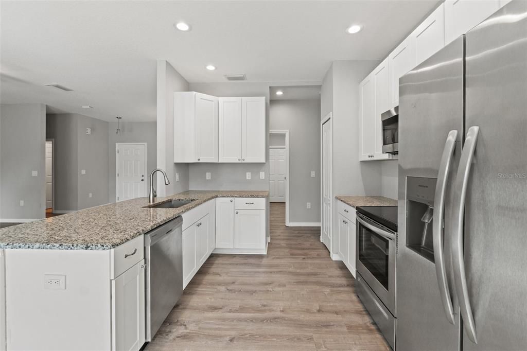 For Sale: $354,900 (3 beds, 2 baths, 1588 Square Feet)