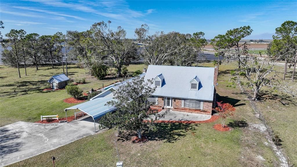 Vendido Recientemente: $685,000 (5 camas, 3 baños, 2710 Pies cuadrados)