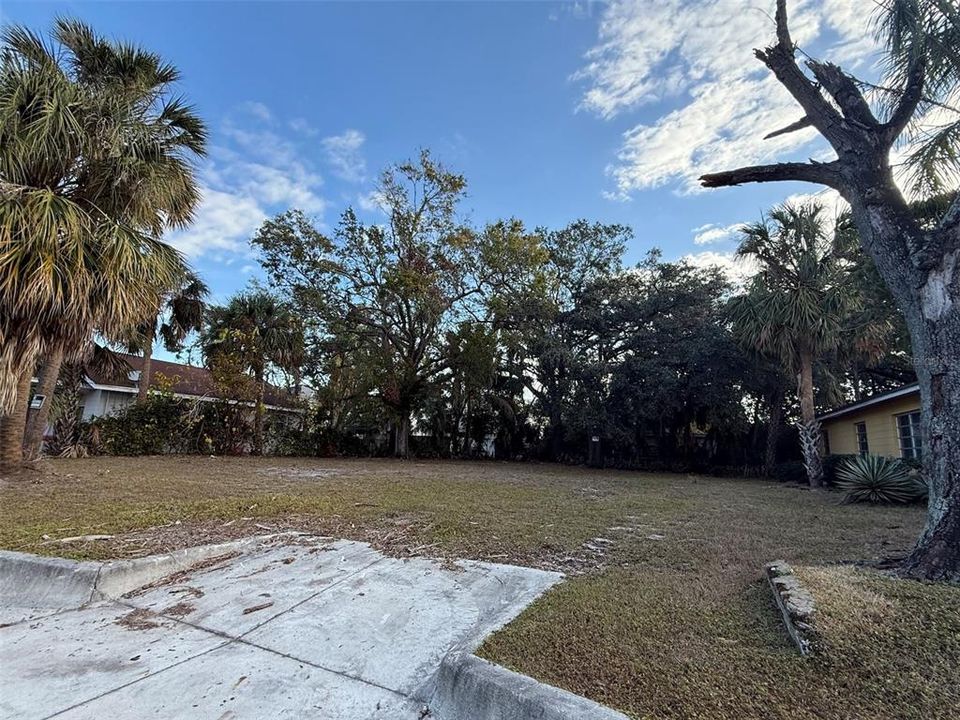 Recently Sold: $310,000 (0.17 acres)