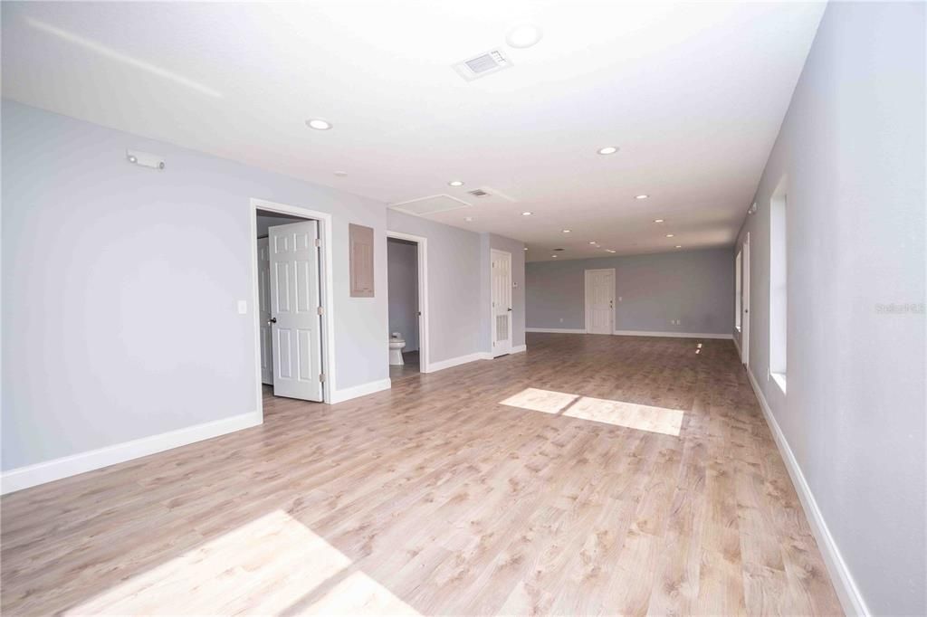 En Venta: $600,000 (0 camas, 0 baños, 1196 Pies cuadrados)
