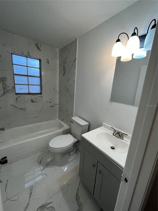 На продажу: $629,000 (8 спален, 0 ванн, 3936 Квадратных фут)