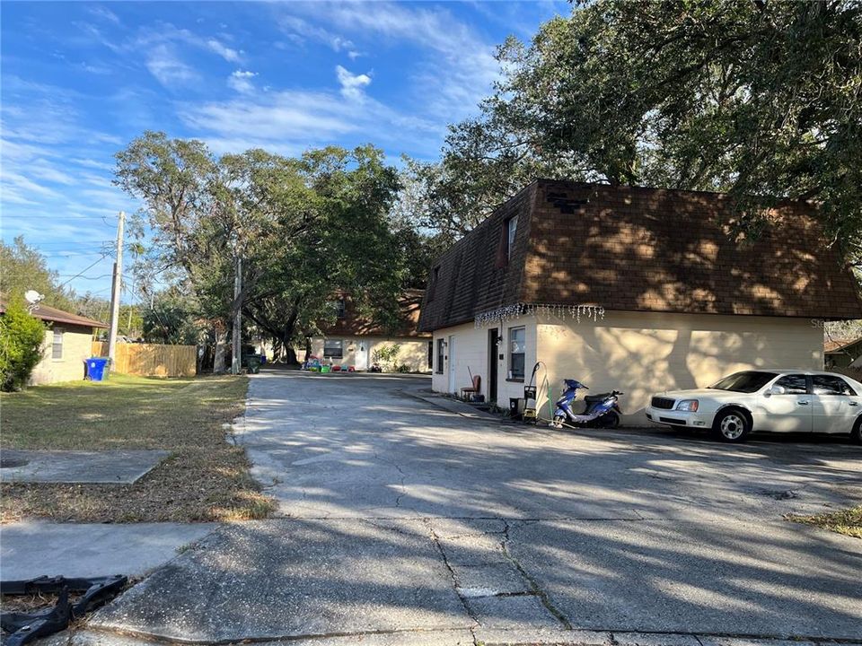 На продажу: $629,000 (8 спален, 0 ванн, 3936 Квадратных фут)