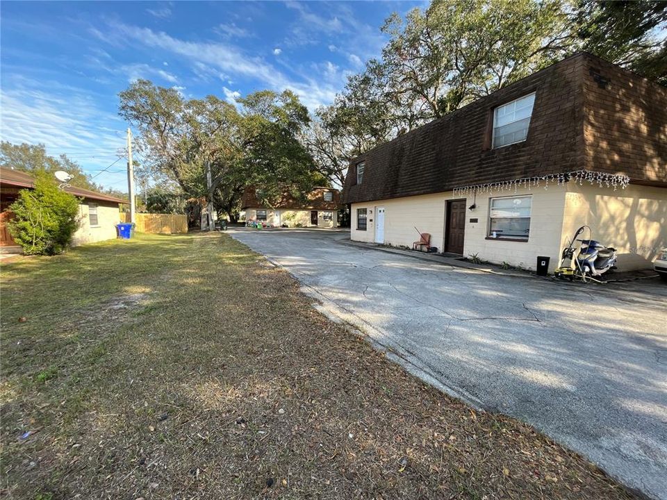 На продажу: $629,000 (8 спален, 0 ванн, 3936 Квадратных фут)